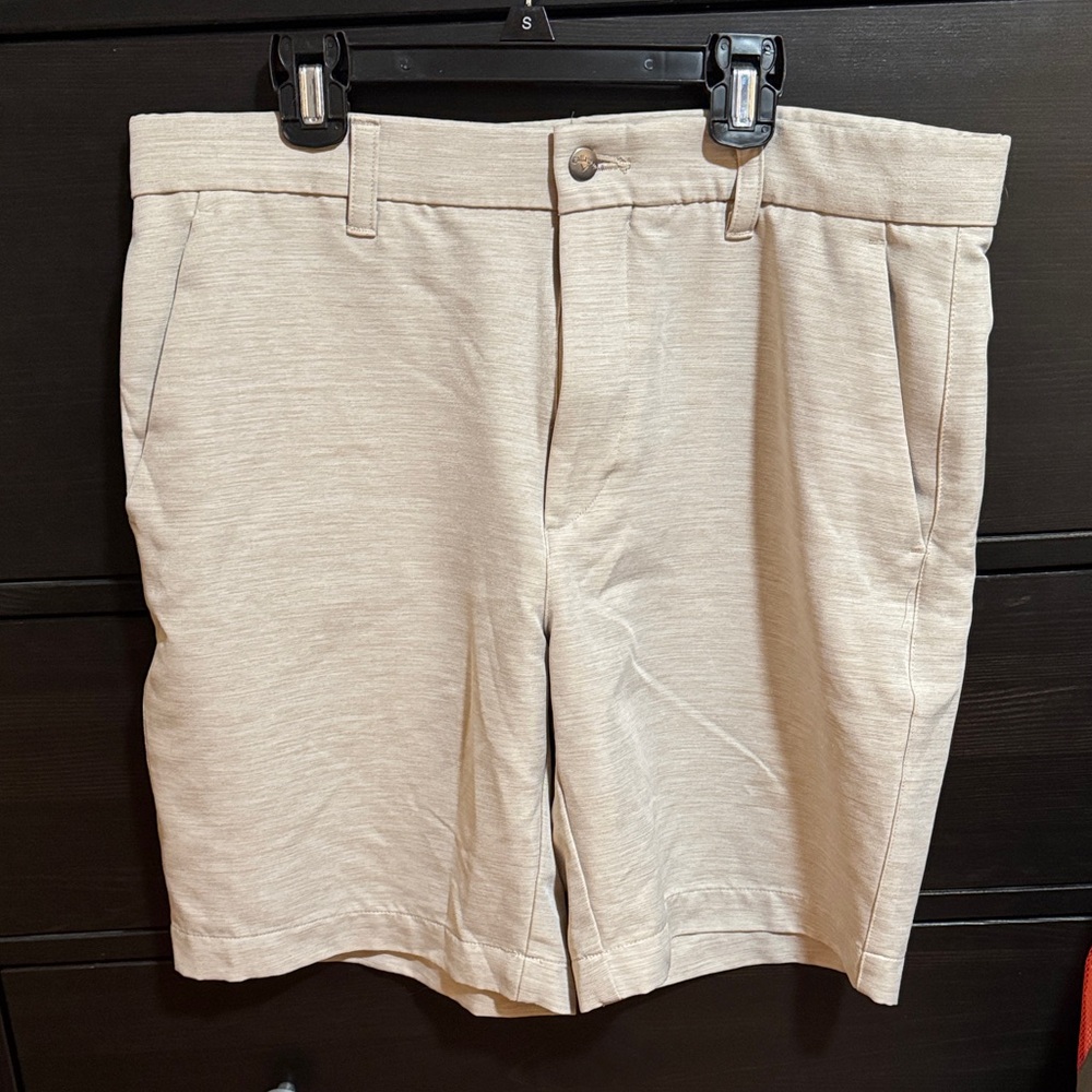 Callaway Men's Cream Flat Front Shorts